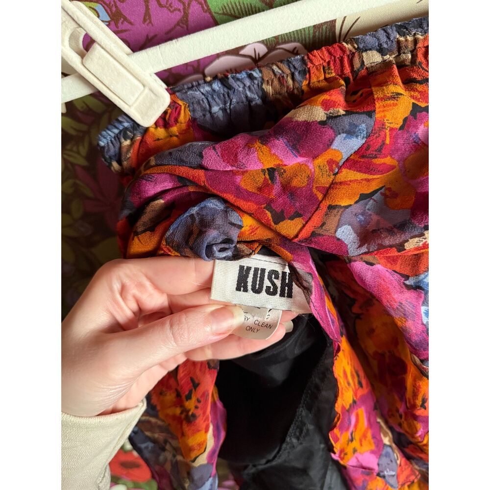 Vintage 70s 80s Indian Silk Floral Mini Skirt Made in India Boho OS Kush - Picture 4 of 6